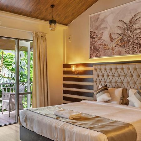 Skon Morjim Beach Resort By Orion Hotels Old Goa Bagian luar foto