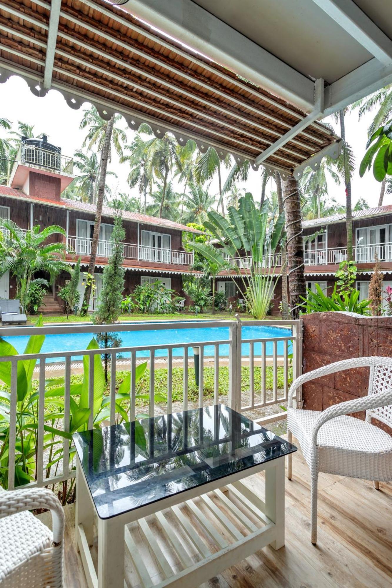 Skon Morjim Beach Resort By Orion Hotels Old Goa Bagian luar foto