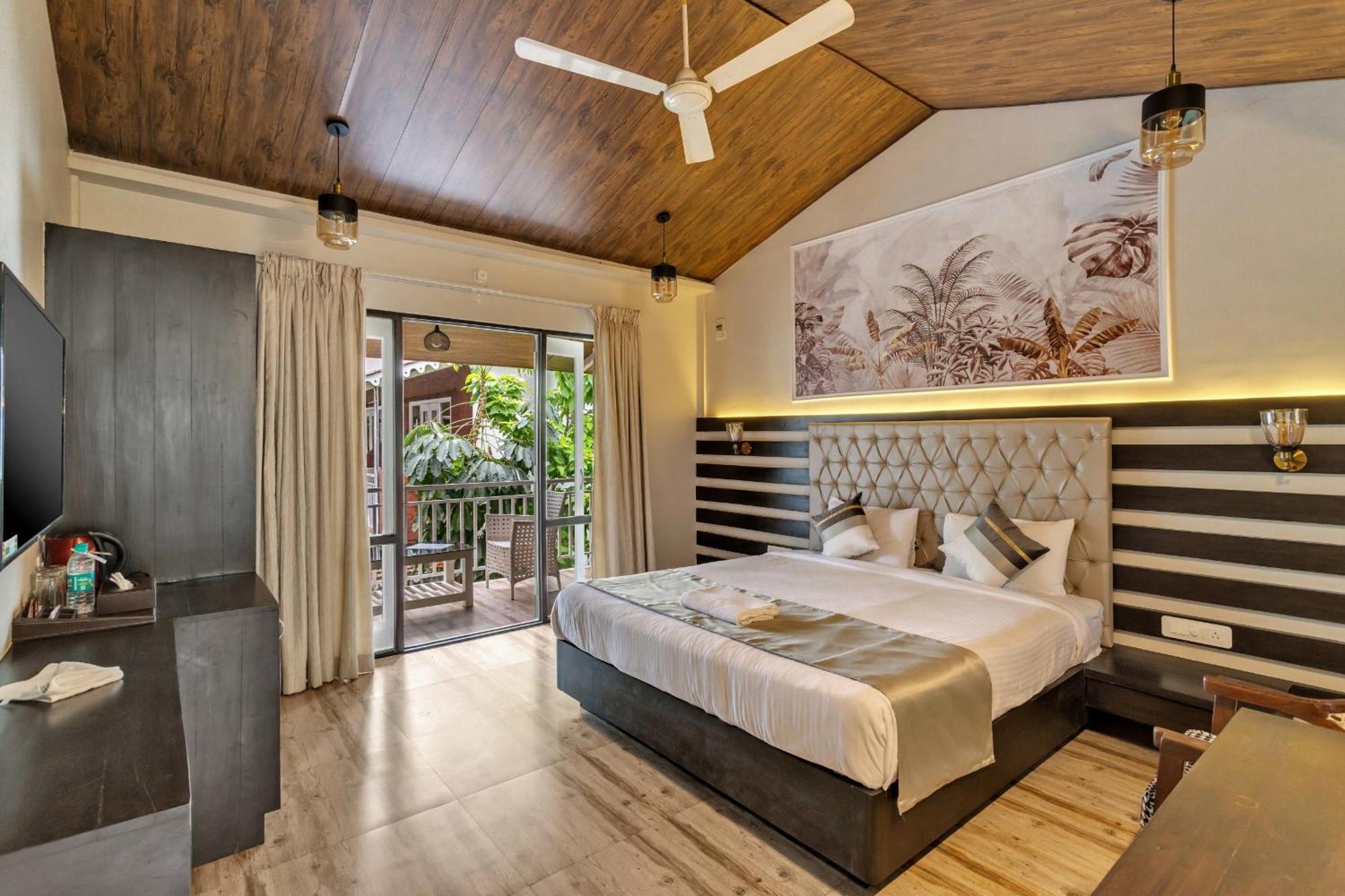 Skon Morjim Beach Resort By Orion Hotels Old Goa Bagian luar foto
