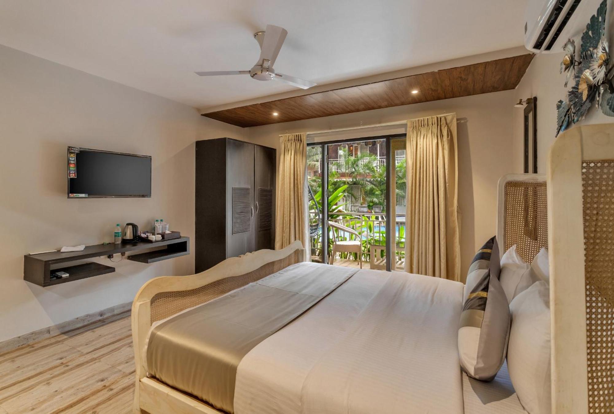 Skon Morjim Beach Resort By Orion Hotels Old Goa Bagian luar foto